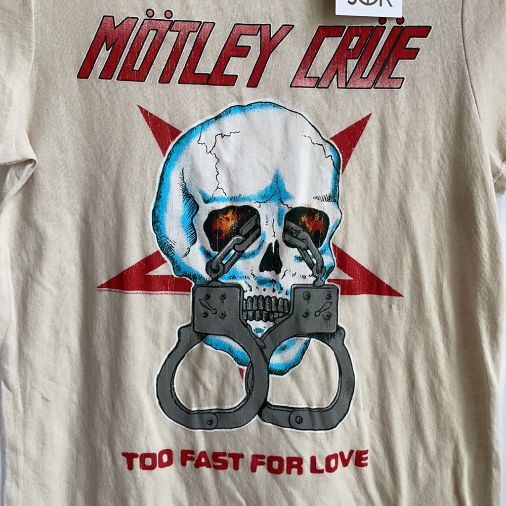 Chaser Graphic Band Tee - Picture 2 of 6